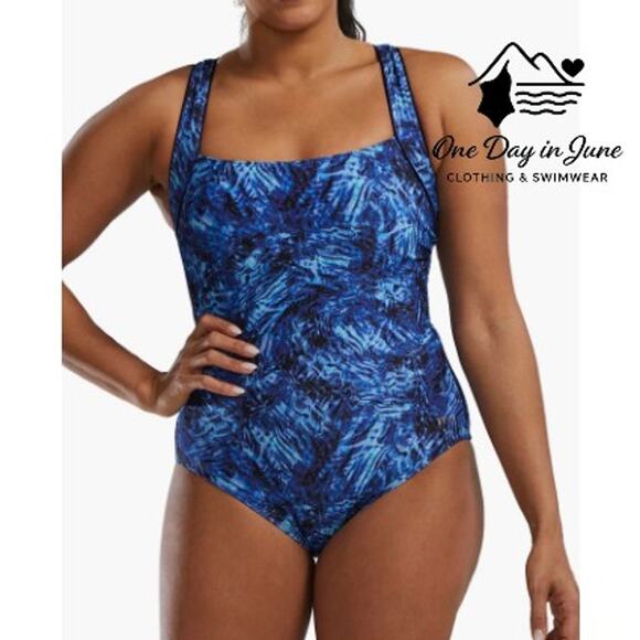 TYR Plus Size Square Neck One Piece Swimsuit Size 20 - Picture 1 of 7